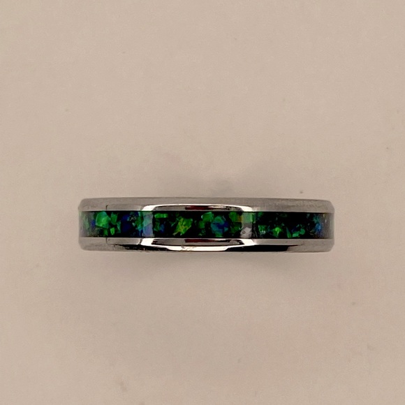 Emerald opal and tungsten carbide - Picture 1 of 5